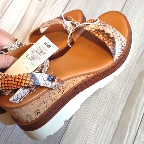 A New Day Abigail Brown Wedge Sandals Size 7.5 - Picture 5 of 8